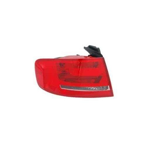 Rear Right Tail Lamp Outer Assembly Blub Type for Sedan Models