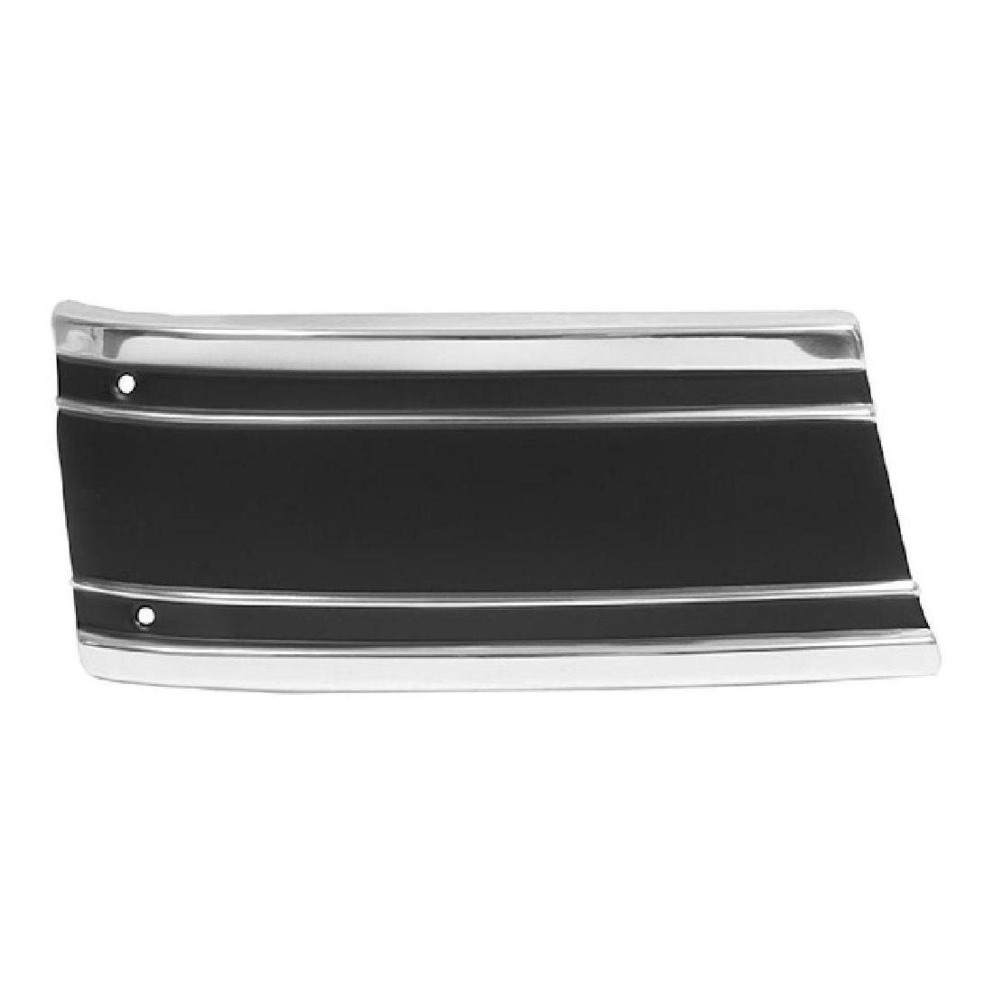 Front Right Fender Lower Front Molding Black