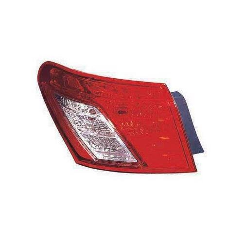 Rear Left Tail Lamp Lens and Housing Outer On Body