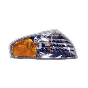 Front Right Signal/Side Marker Light Assembly in Corner of Fender