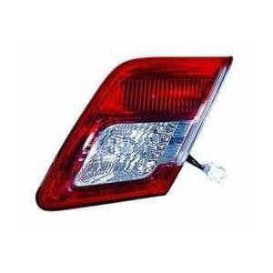 Passenger Side Inner Tail Light Assembly 2010-2011 Toyota Camry