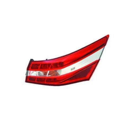 Passenger Side Outer Tail Light Assembly 2013-2015 Toyota Avalon Hybrid
