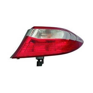 Passenger Side Outer Tail Light Assembly 2015-2017 Toyota Camry
